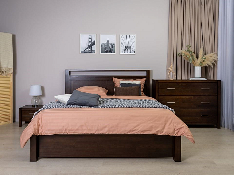Кровать 200х200 с основанием Fiord - Кровать из массива с декоративной резкой в изголовье.